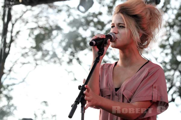 SELAH SUE - 2011-09-11 - PARIS - Parc de Bagatelle - 